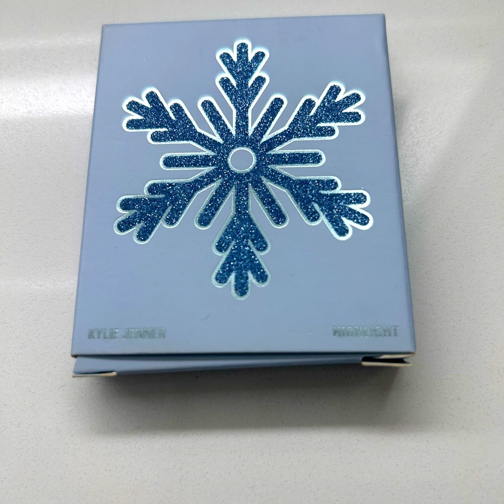 Limited Edition Kylie Cosmetics highlighter.